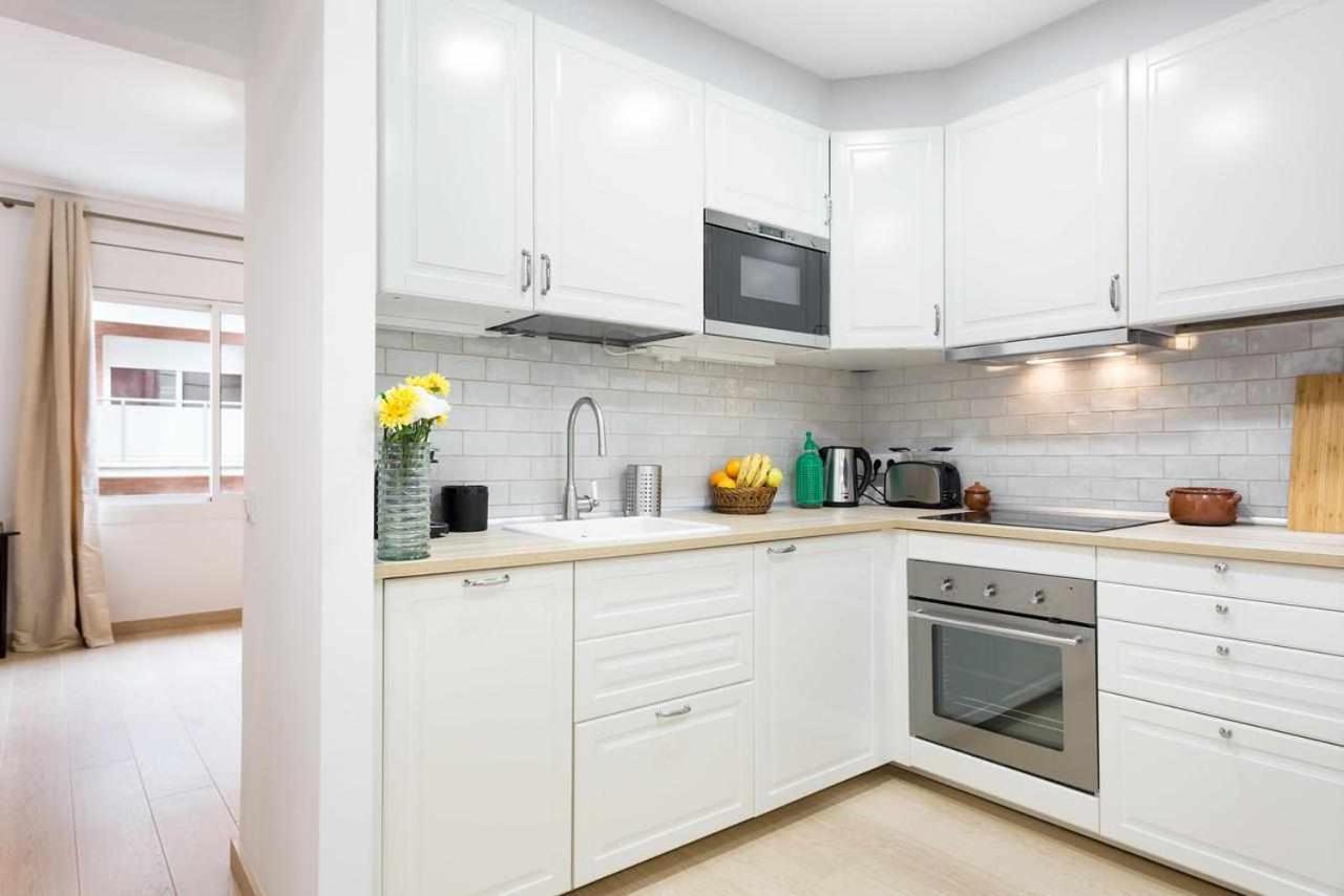 Apartment Eduardo Барселона Екстер'єр фото